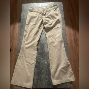 Like new american eagle flair leg khaki womens size 6